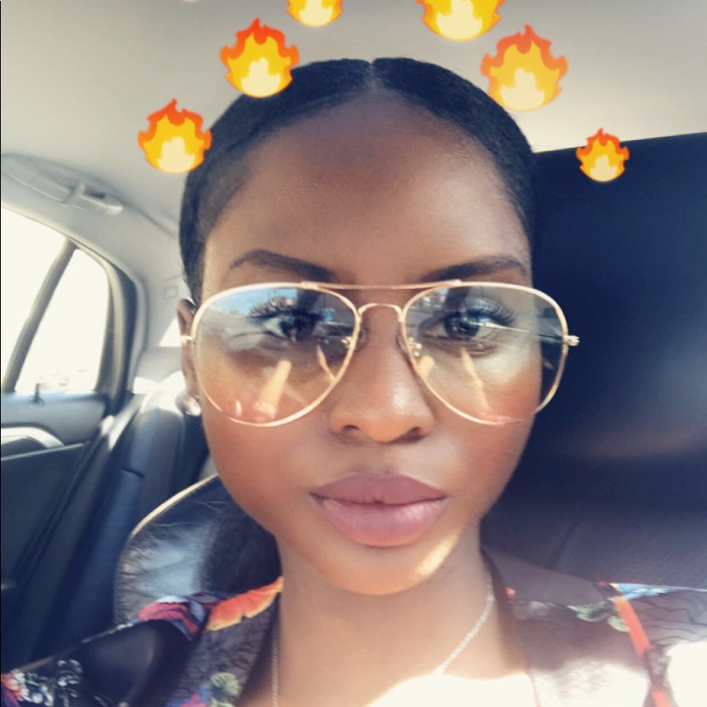 Meet your Posher, Danbrielle